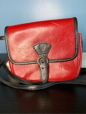 Vera Pelle Firenze Mini Crossbody saddle Bag Red&Black